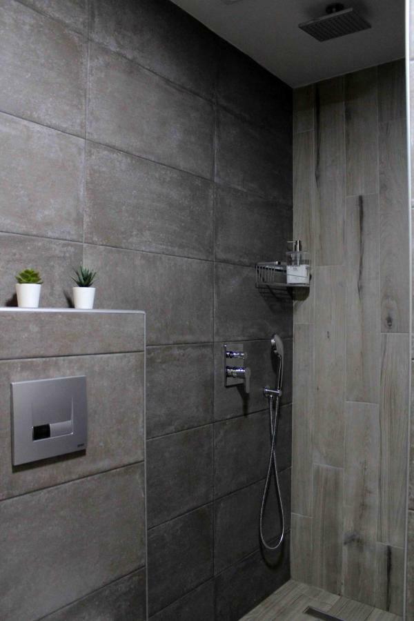 Stylish Apartment By City Center Heraclión Exterior foto